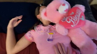 Diminutive stepdaughter takes stepfather'_s creampie in her constricted snatch